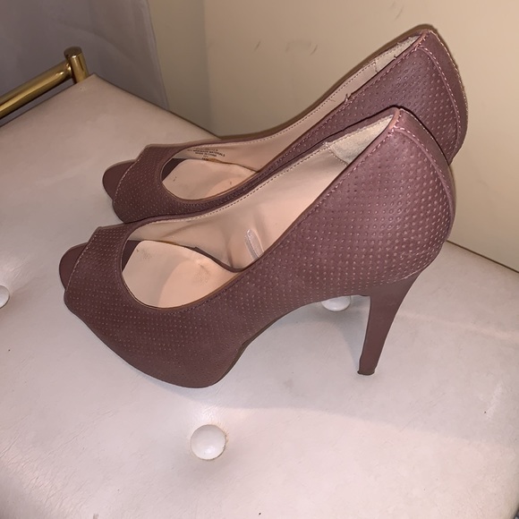 GUESS Platform Pumps Taupe Peep-Toe Shoes Y2K Club Event Heels Coquette Girl 8 - Picture 3 of 9